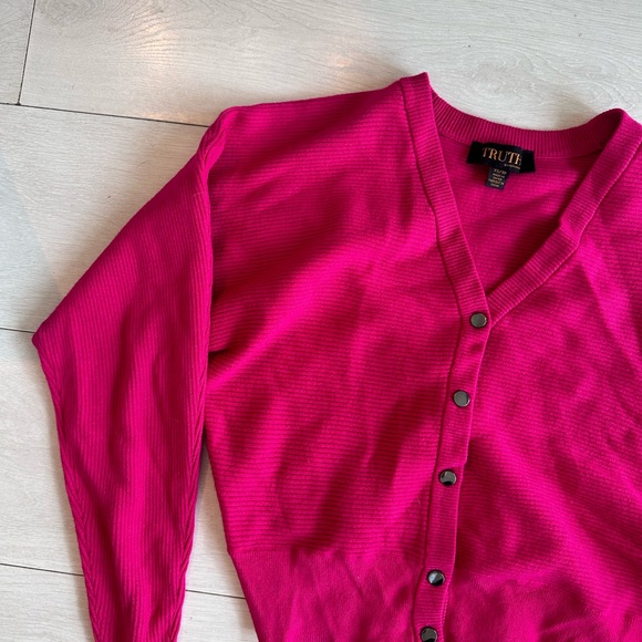 XS cardigan - Picture 3 of 5